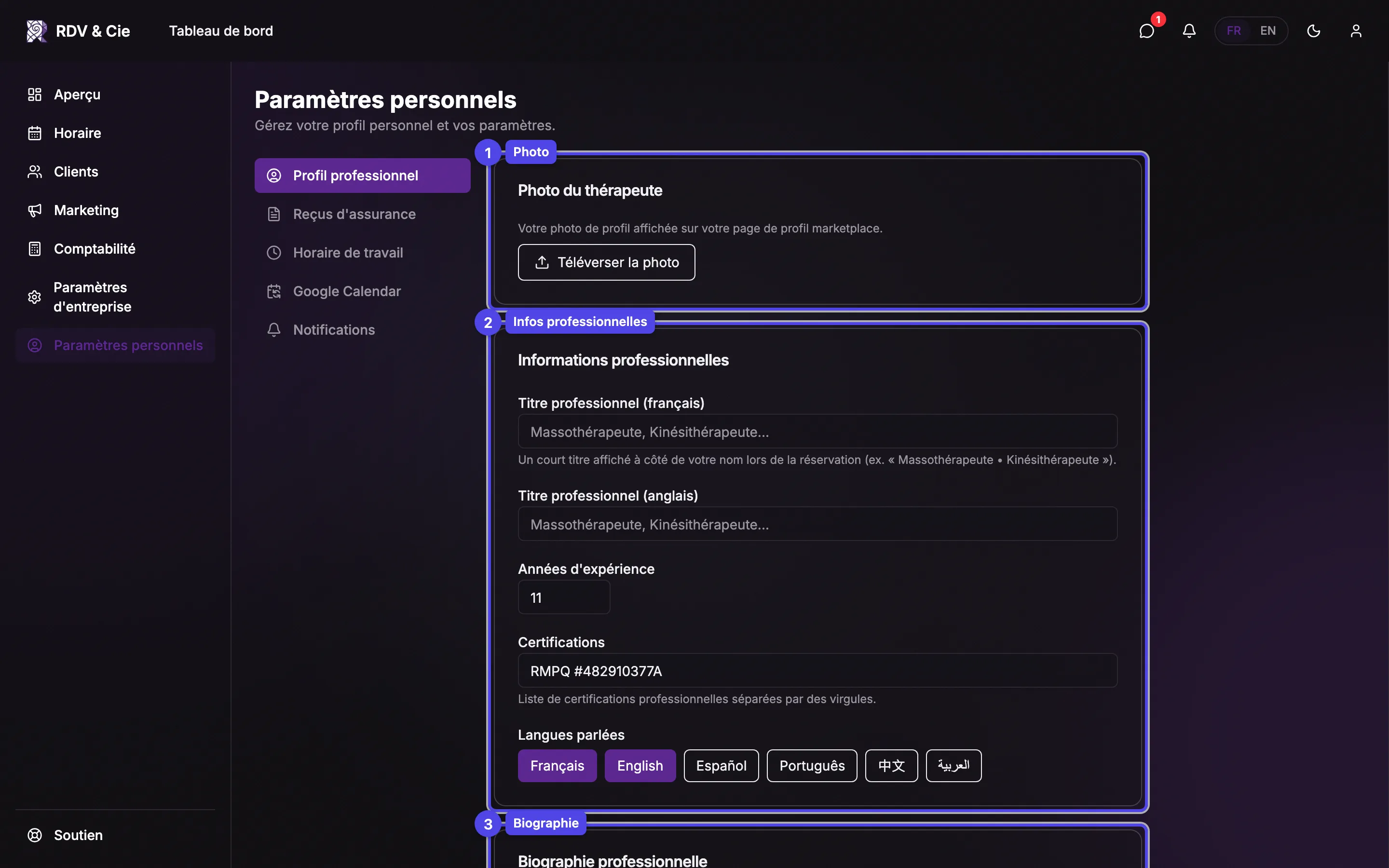 L'onglet du profil professionnel avec photo, infos et biographie